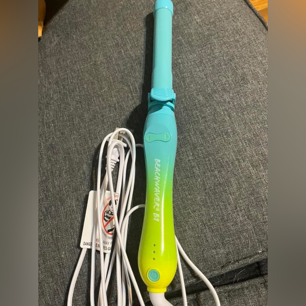 Ocean Ombré Beachwaver